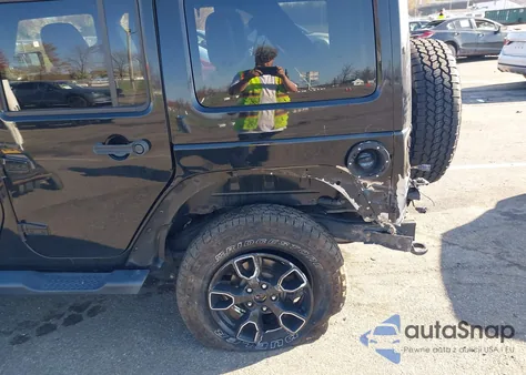 2017 Jeep Wrangler Unlimited Smoky Mountain 4X4 z USA, uszkodzony, nr VIN 1C4BJWEG6HL625415